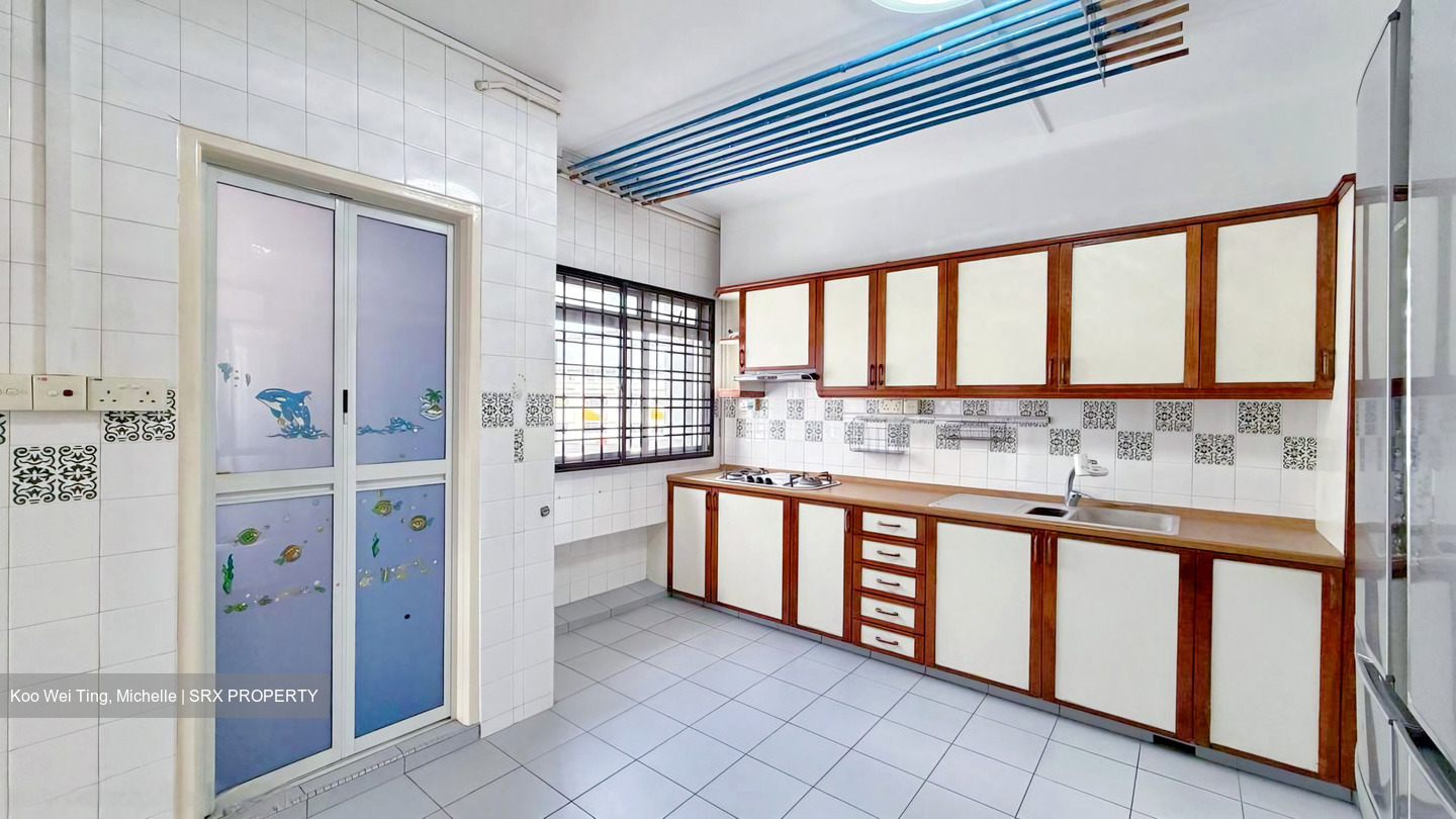 Blk 842 Jurong West Street 81 (Jurong West), HDB Executive #576133841